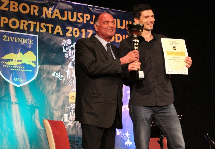 Nagrađeni najuspješniji sportisti i sportistkinje i izabran sportista godine Općine Živinice za 2017.godinu