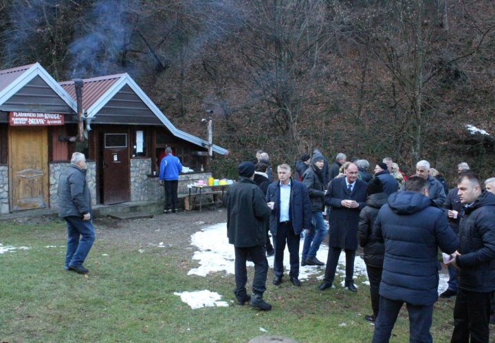 U okviru manifestacije Dani diajspore organizovana posjeta Planinarskom društvu Drenik