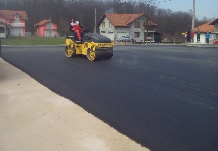 Završeni radovi na izgradnji platoa ispred Mekteba u Mjesnoj zajednici Bašigovci