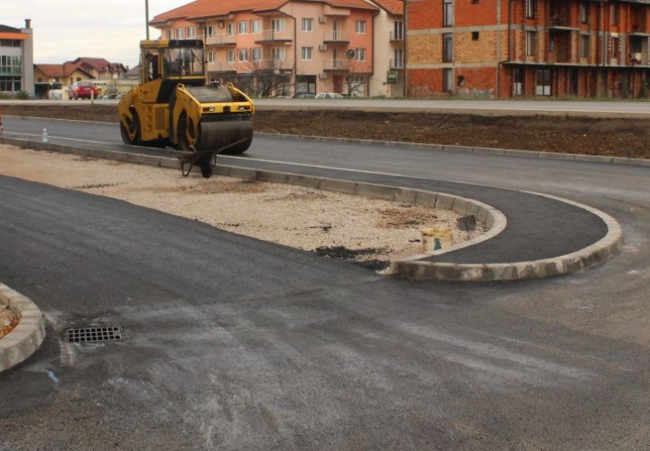U toku asfaltiranje puta kod Gradske dvorane Živinice