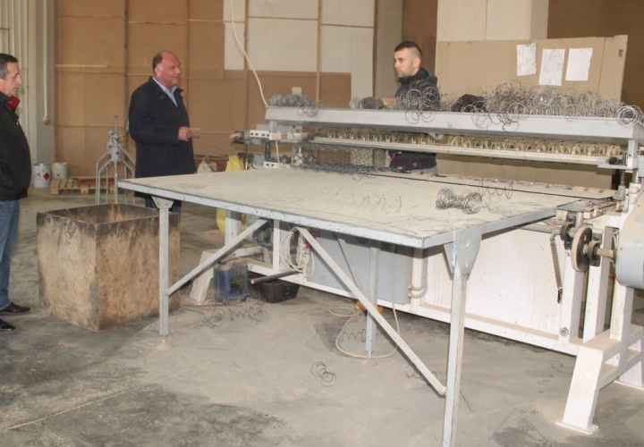 Gradonačelnik Samir Kamenjaković posjetio živiničku firmu ”JEESA furniture D.O.O”