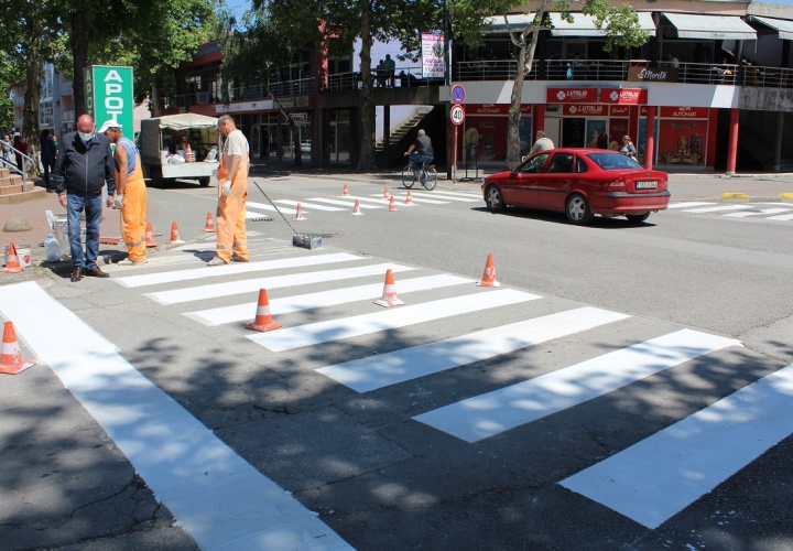 Započeli radovi na horizontalnoj i vertikalnoj saobraćajnoj signalizaciji u Živinicama