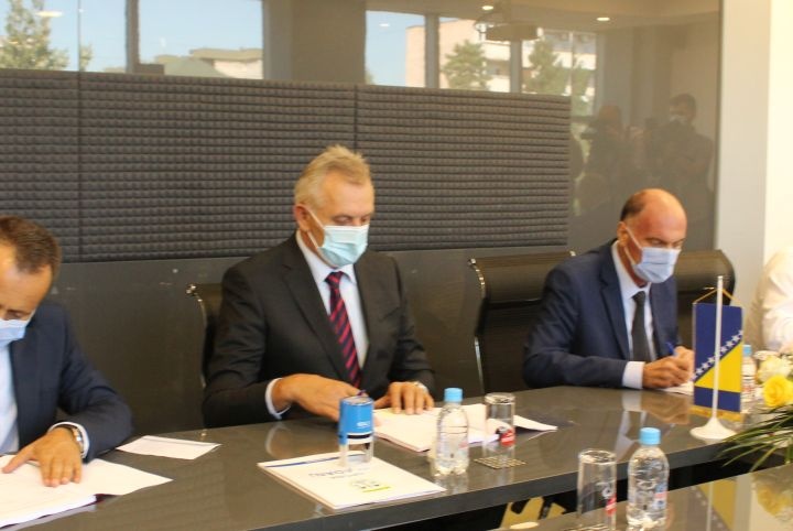 Potpisan Ugovor sa izvođačem radova za izgradnju deponije „Eko-Sep“ u Gradu Živinice