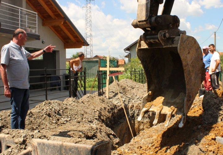 Radovi na izgradnji kanalizacione mreže u Mjesnoj zajednici Rudar privode se kraju