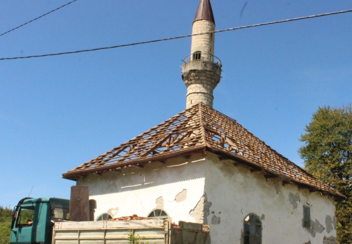 Počela rekonstrukcija stare džamije u Živinicama Gornjim