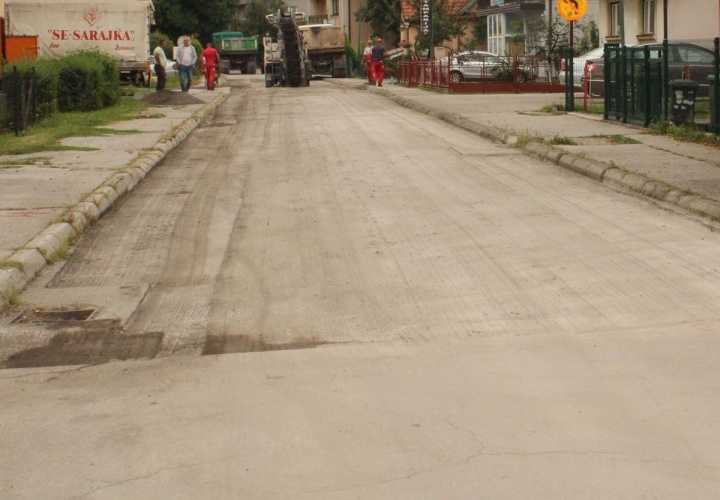Počeli radovi na rekonstrukciji ulice 25. novembar u Gradu Živinice