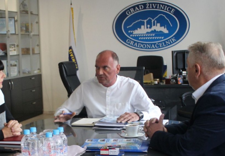 Održan radno-informativni sastanak sa predsjednikom Udruženja „Most Živinice“