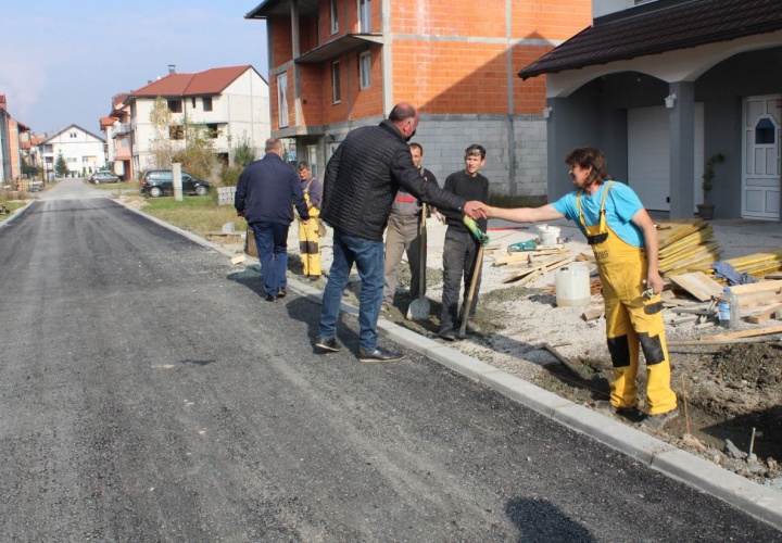 Asfaltiranje ulica u Mjesnoj zajednici Centar – Novi grad
