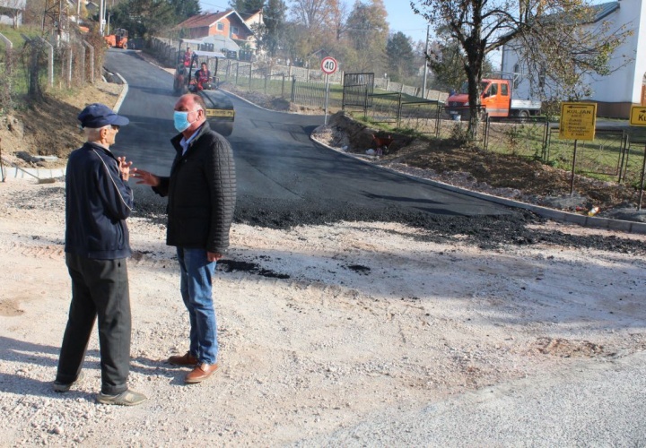 Realizovan projekat rekonstrukcije i asfaltiranja puta na području Mjesne zajednice Podgajevi