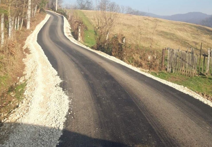 Asfaltirane tri nove dionice na području Mjesne zajednice Dubrave Gornje